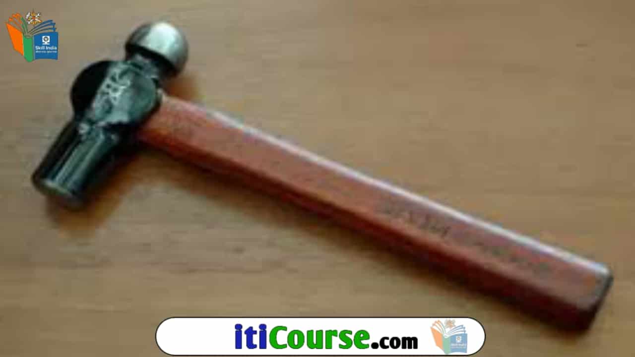 हथौड़ा किसे कहते हैं? इसके भाग व प्रकार