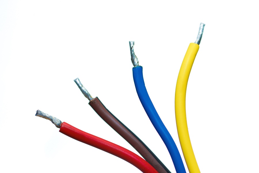 चालक किसे कहते है? | गुण | प्रकार | विशेषताएं | अभिलाक्षणिकताएं